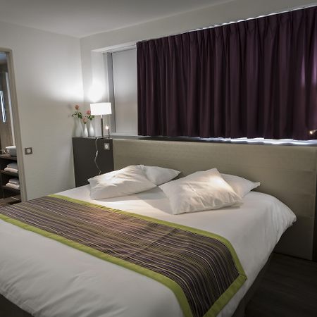 Hotel Astrid Lourdes Bagian luar foto