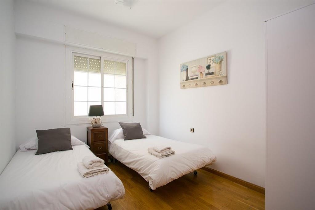 Hotel Astrid Lourdes Bagian luar foto