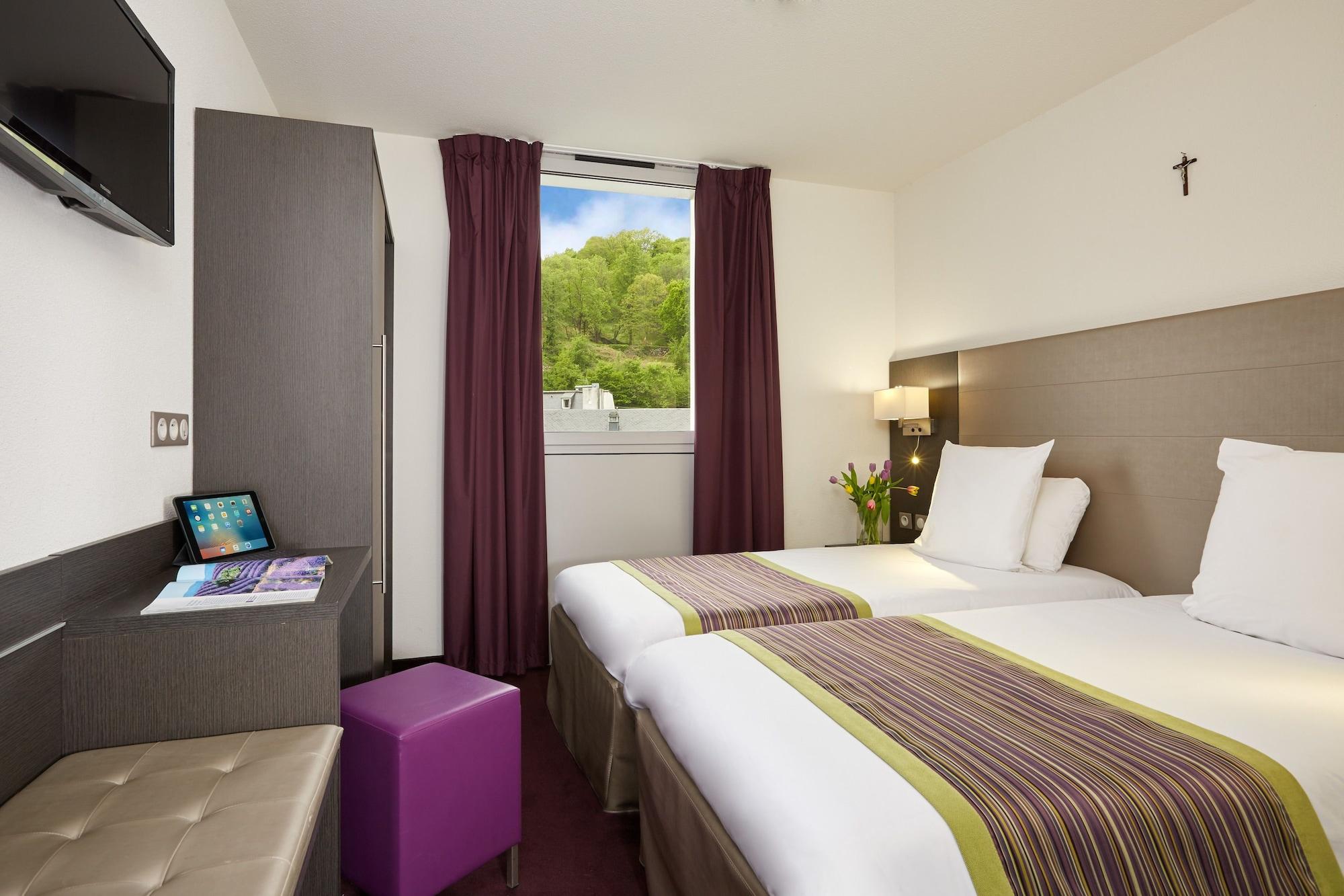 Hotel Astrid Lourdes Bagian luar foto