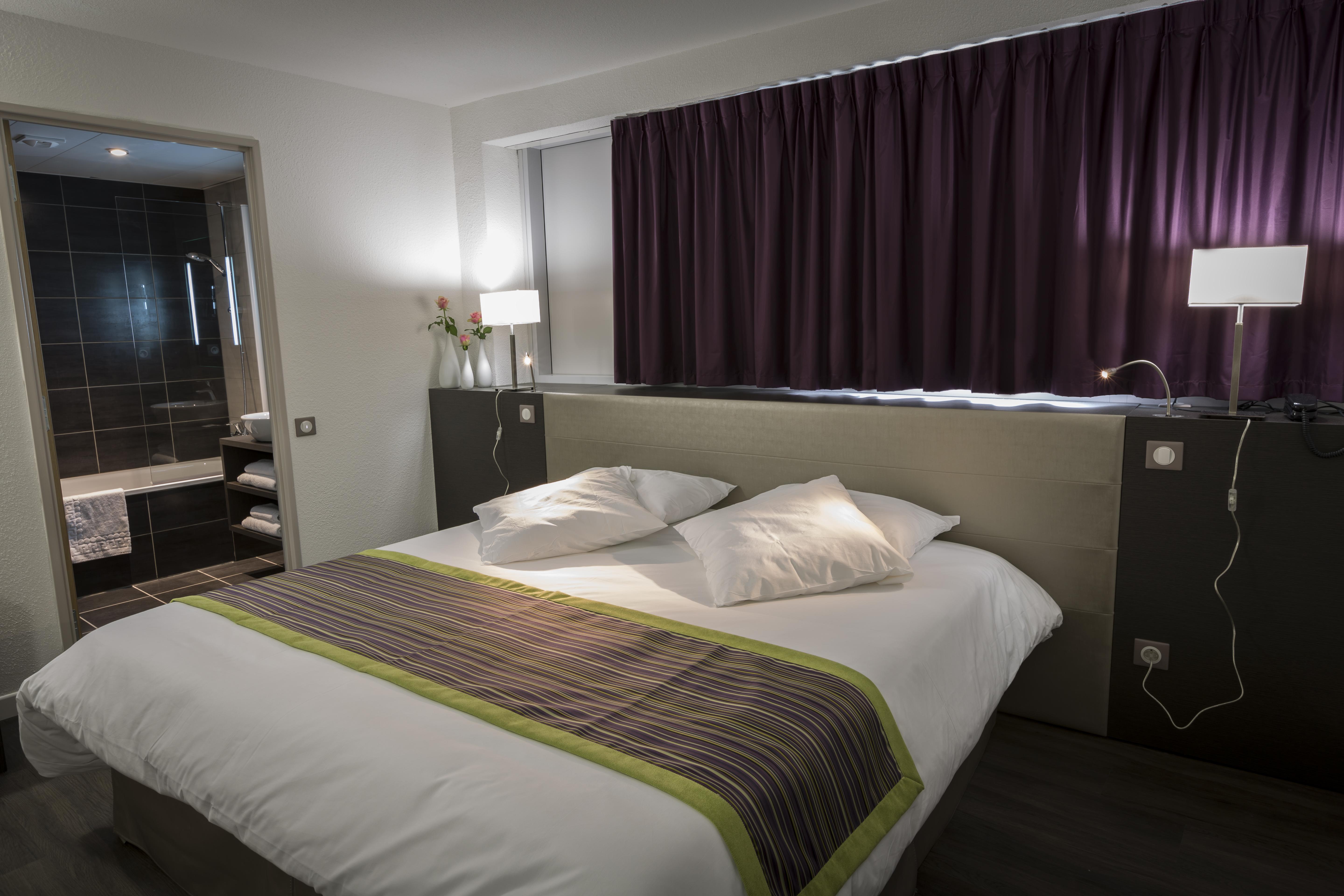 Hotel Astrid Lourdes Bagian luar foto