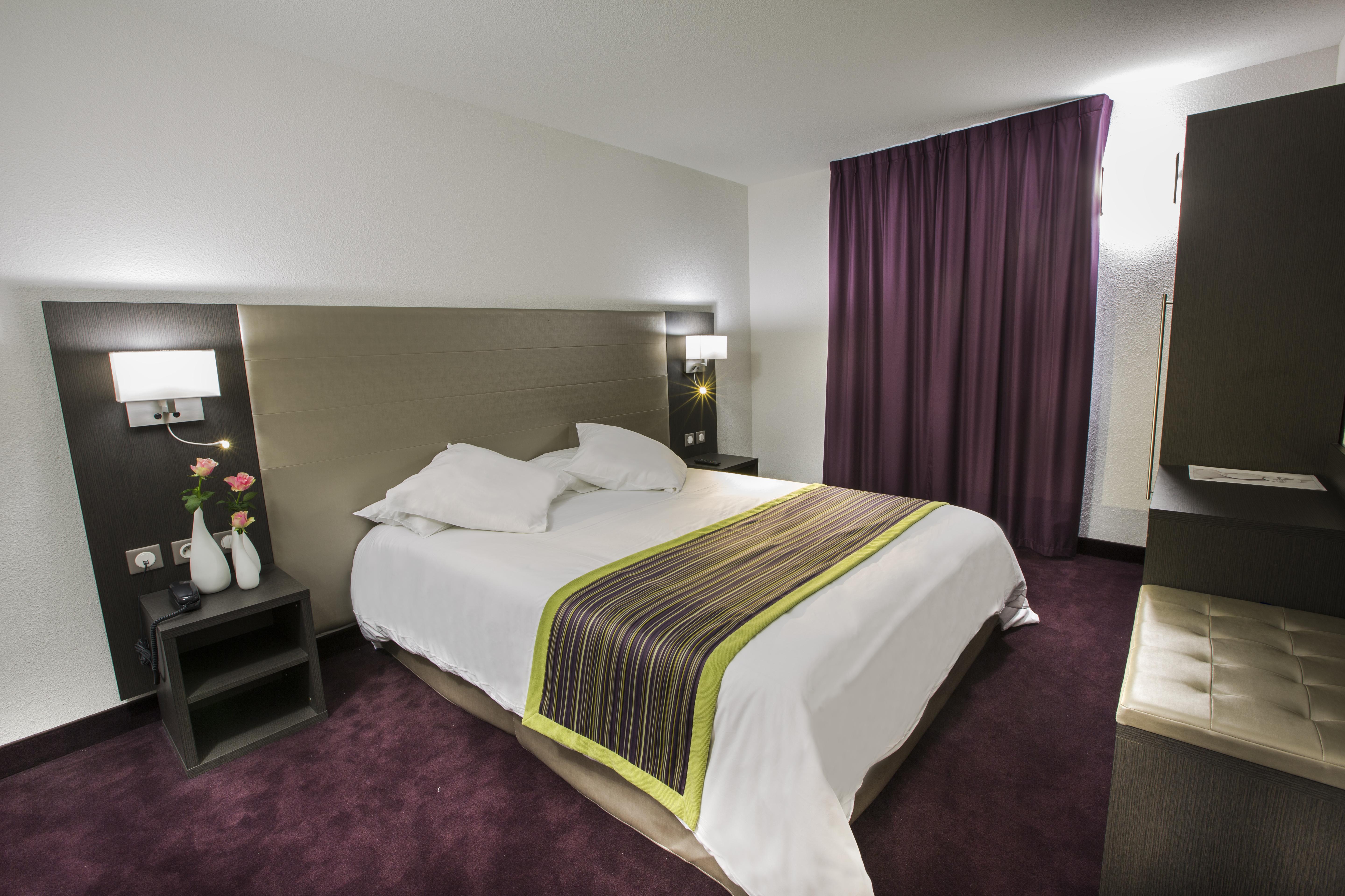 Hotel Astrid Lourdes Bagian luar foto