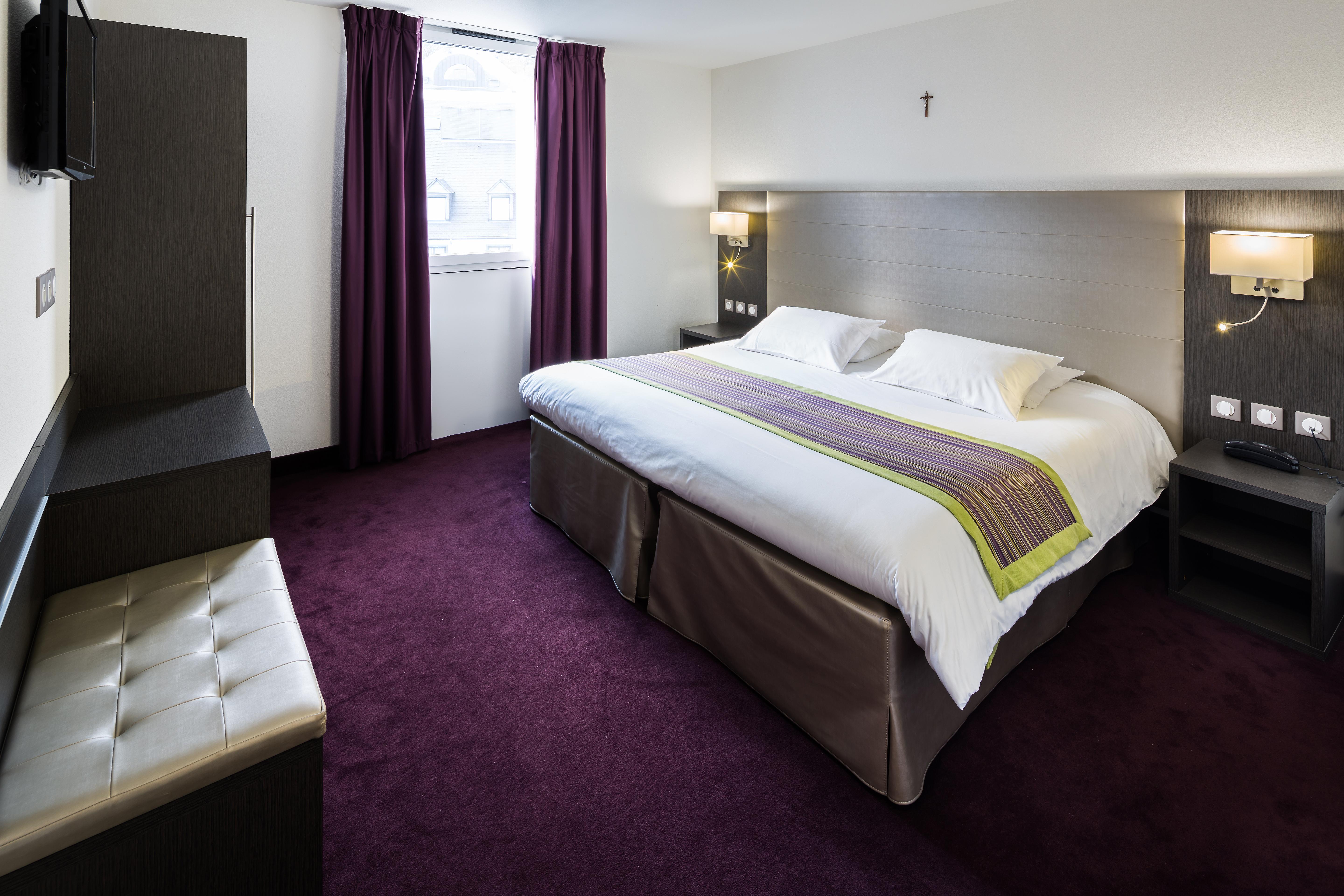 Hotel Astrid Lourdes Bagian luar foto