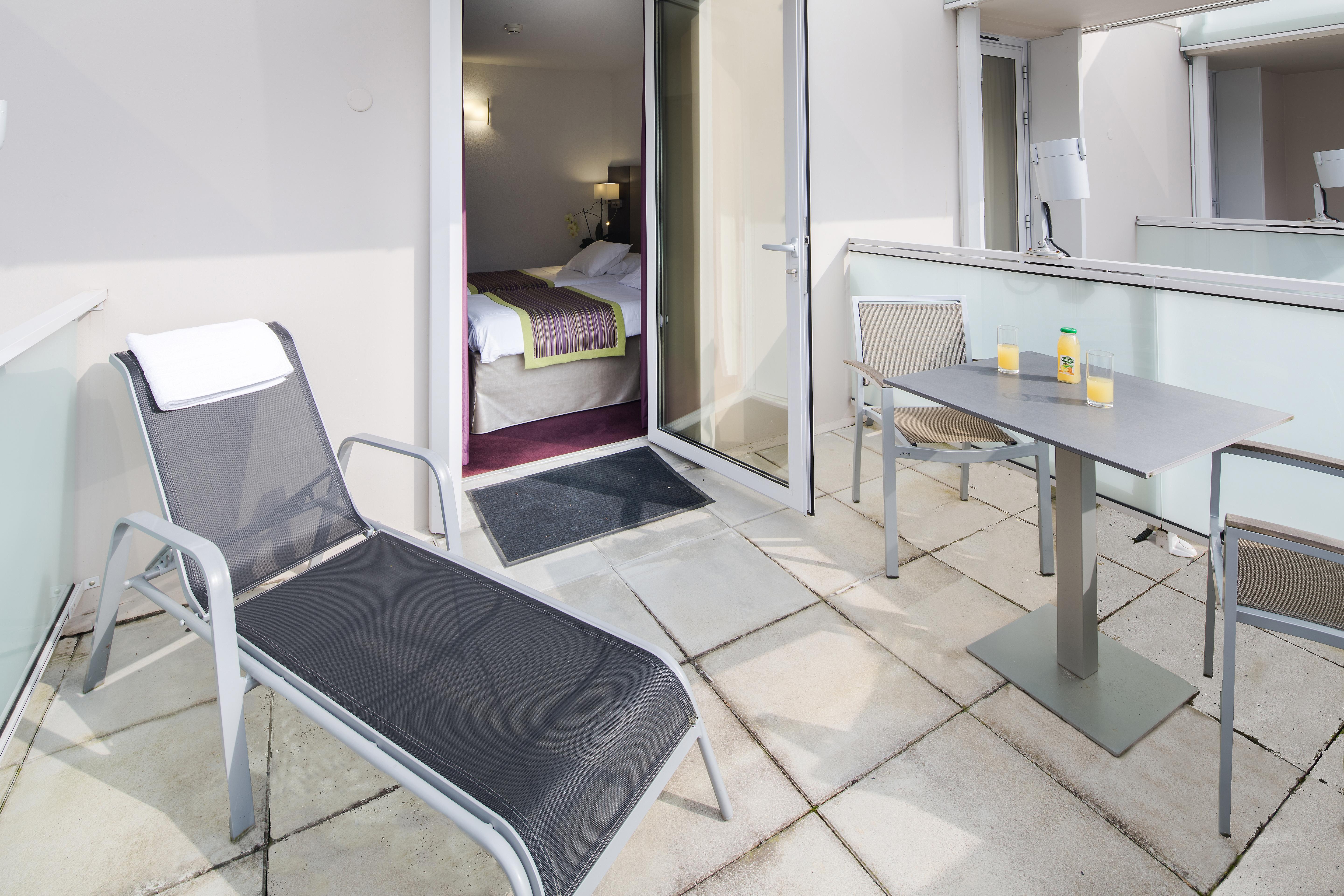 Hotel Astrid Lourdes Bagian luar foto