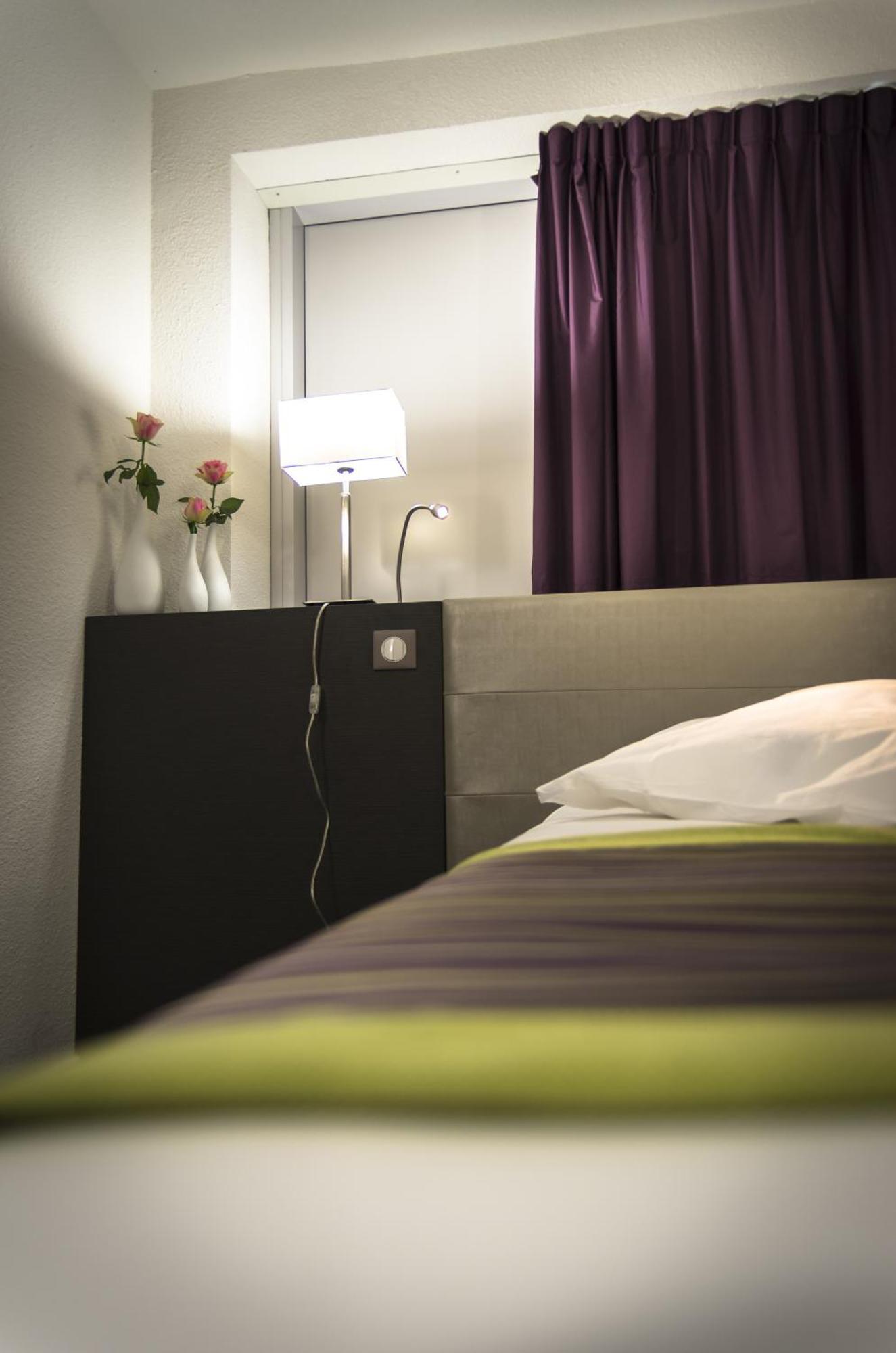 Hotel Astrid Lourdes Bagian luar foto